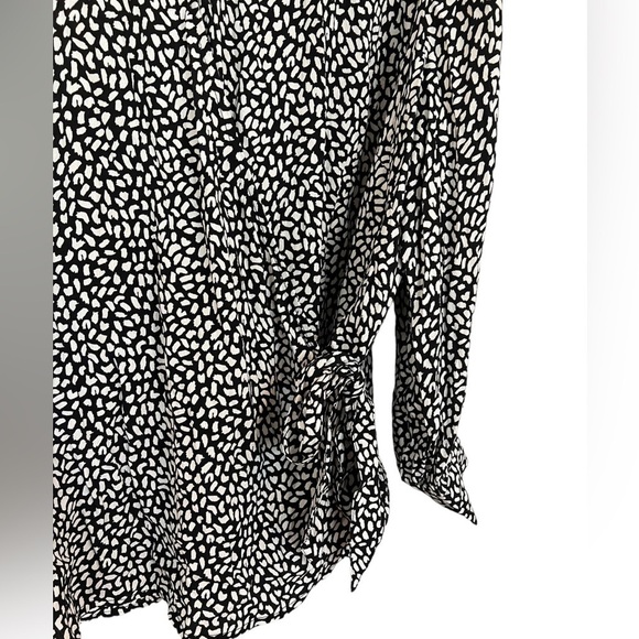 Talbots Faux Wrap Leopard Print Blouse in Black and White 3XLP Petite - Picture 2 of 6